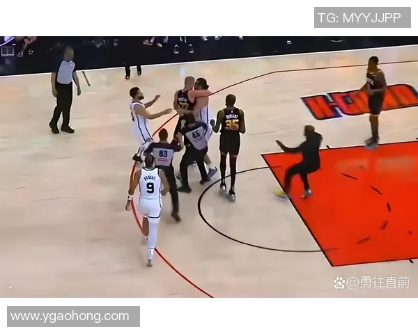 东部第1轰然倒下，NBA爆大冷！康宁汉姆空砍42分，13连胜惨遭完结